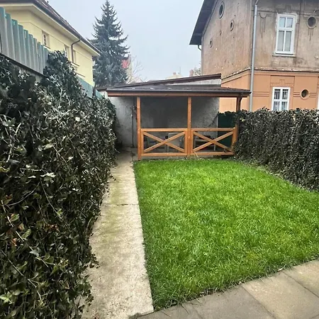 Lejlighed Spacious Flat With Courtyard *